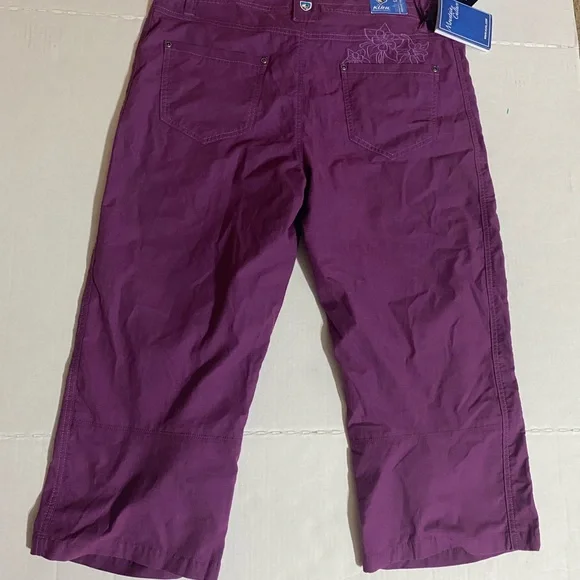 Kuhl Purple Capris with Straight-Leg Design